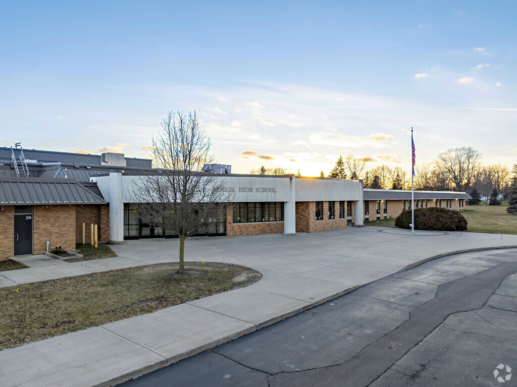 Morrice Area High School, Front Entrance-2