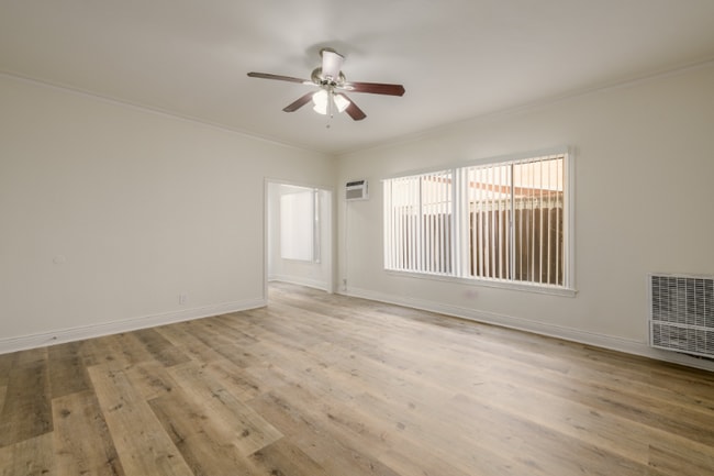 1317 N Bronson Ave unit 101, Los Angeles, CA 90028 - photo 3