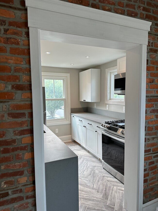 105 Cricket Ave Unit 2, Ardmore, PA 19003