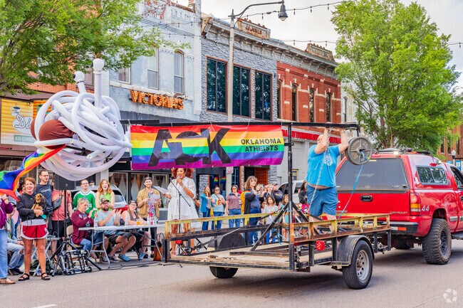 There are interesting floats show in the Norman Pride Festival.