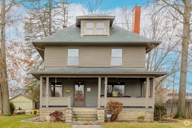 Traditional minimal homes in Central City are very charming and well-kept.