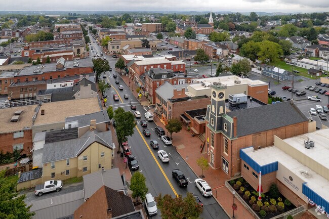 The town of Waynesboro is one of the nearby larger towns outside Ringgold.