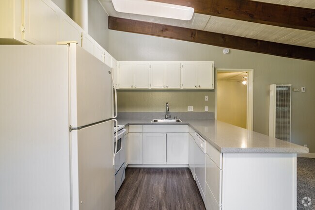 Joshua Tree Apartments, Chico, CA 95973 - photo 6