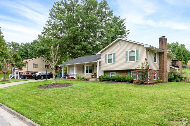 Homebuyers looking for extra living space can opt for a split-level home in Glade-Westover.