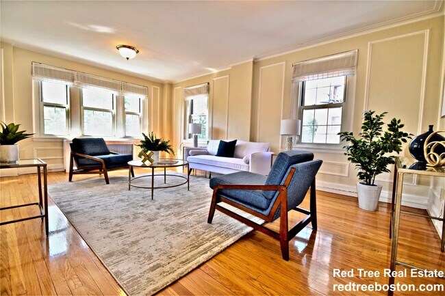 Warwick Condos unit 342, Brookline, MA 02446 - photo 3