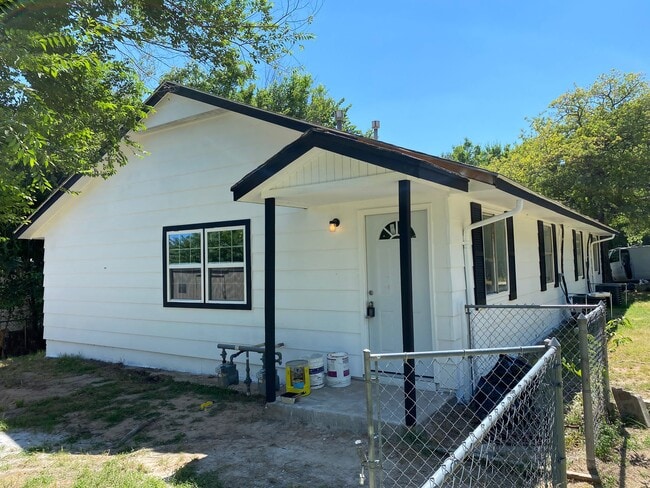 1016 N Roosevelt Ave, Sand Springs, OK 74063 - photo 2