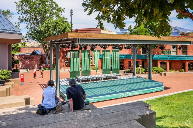 The Oregon Shakespeare Festival happens every summer near Railroad District.
