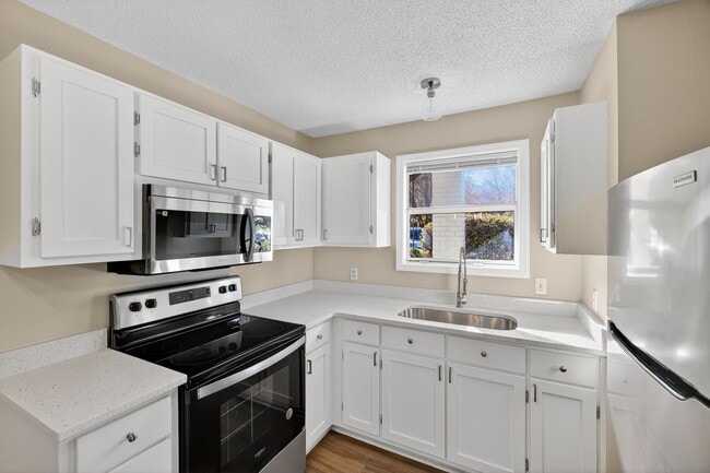 105 Bay Meadow Ct unit 105, Lexington, NC 27292 - photo 7