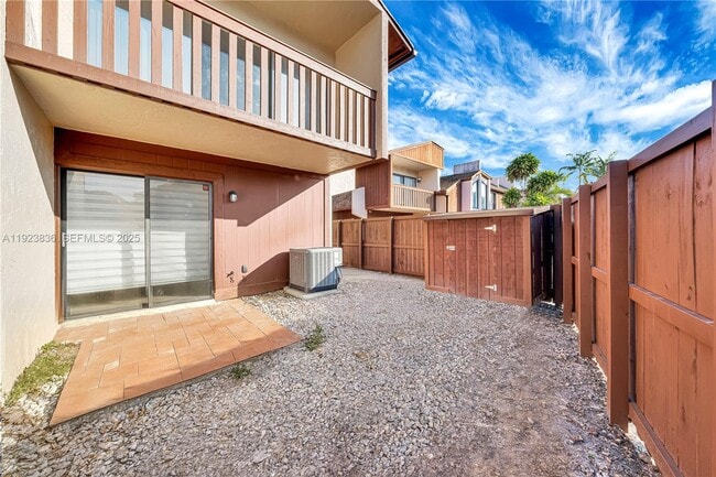 6864 SW 114th Place, Miami, FL 33173 - photo 4