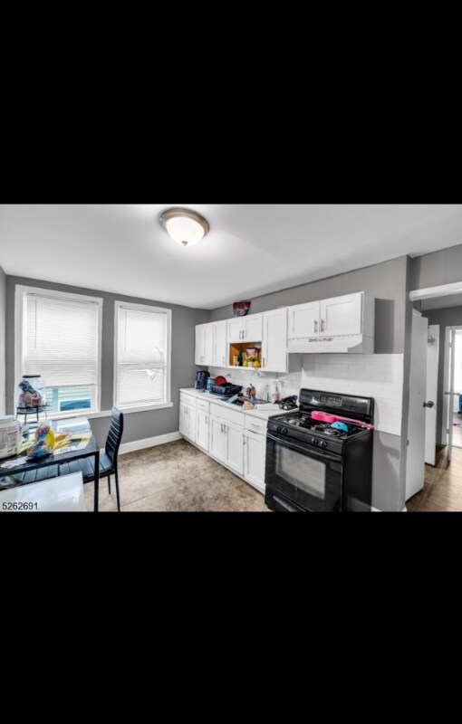 8 Edmonds Place unit 2L, Newark, NJ 07112 - photo 2