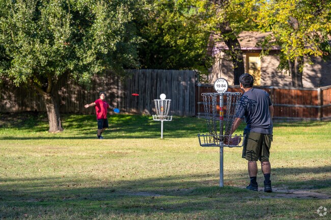 Fritz Park in South Irving features a 11,260 foot length disc golf course in Irving.