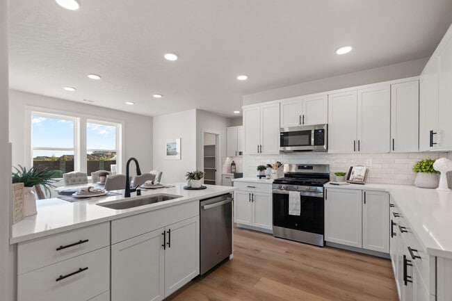 5289 Cedar View Dr, Springfield, OR 97478 - photo 4