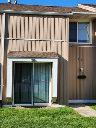 910 Morningside Ln, University Park, IL 60484