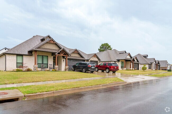 Residents can choose from the many new construction homes available in Van Buren.