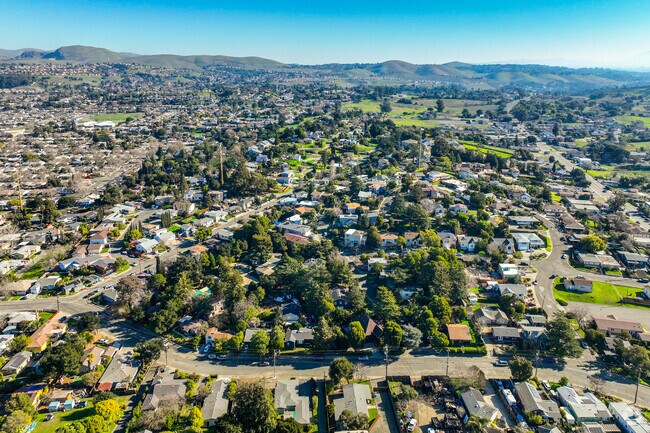 In Vallejo Farms, cul-de-sacs branching off Maple Avenue contain about 200 homes.