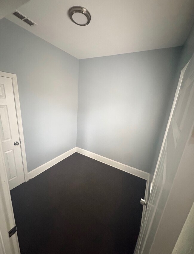 9752 S Avenue J, Chicago, IL 60617 - photo 5