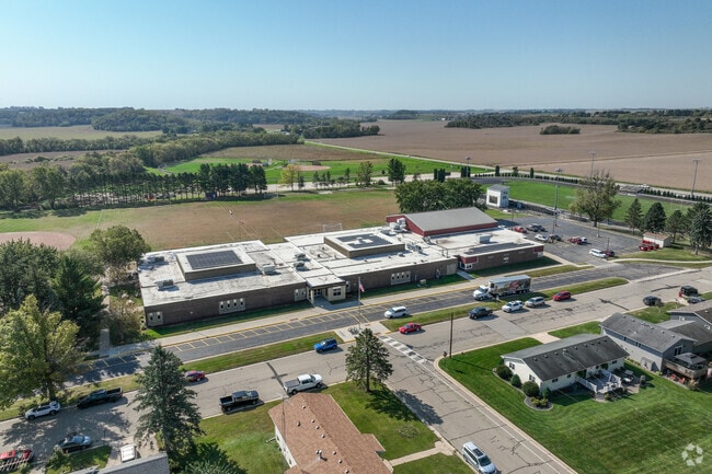 Plainview-Elgin-Millville Elementary School (4-6)