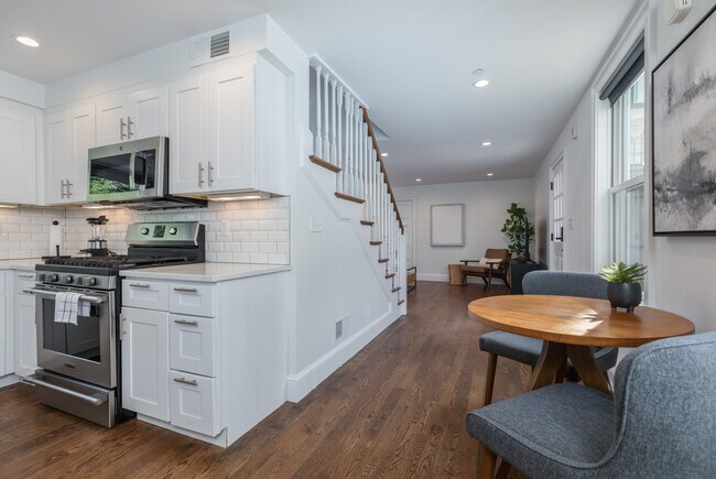 121 Centre St unit 2, Roxbury, MA 02119 - photo 5