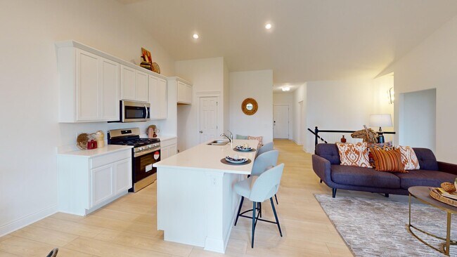 5931 Butterfield Dr, Bettendorf, IA 52722 - photo 7