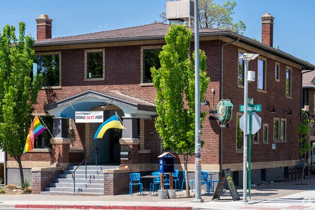 Frequented by University students, Laughing Planet resides directly adjacent to UNR in West University.