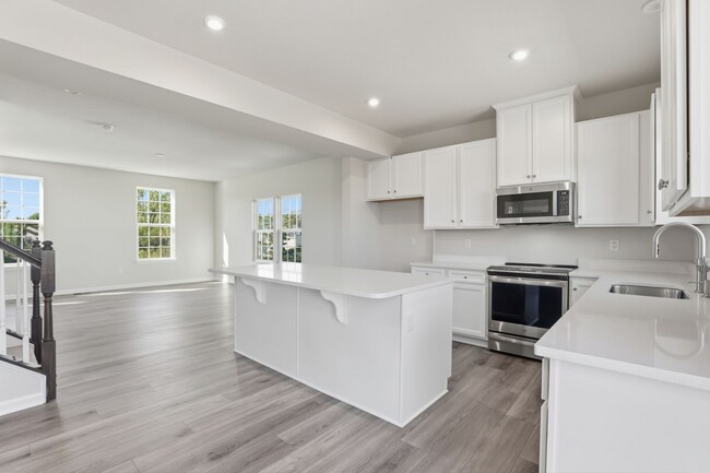 7643 Sagamore Dr, Brownsburg, IN 46112 - photo 6