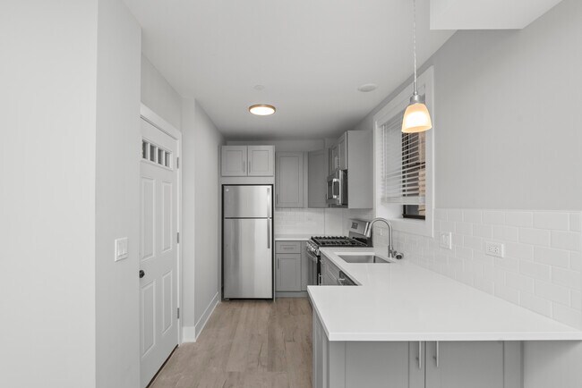 1133 Oak Ave unit 1139-W2, Evanston, IL 60202 - photo 5