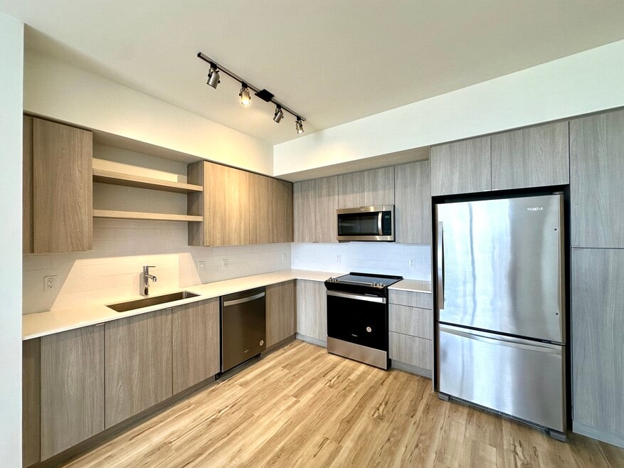 512 SW 4th Ave unit B52, Miami, FL 33130 - photo 1