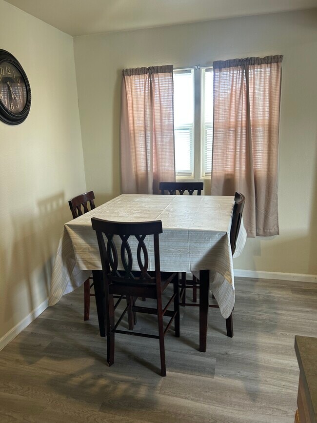 1109 Alder St unit C, Rawlins, WY 82301 - photo 5