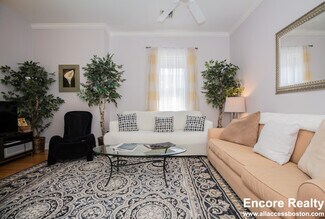 7 Harvard Square Unit 5C, Brookline, MA 02445