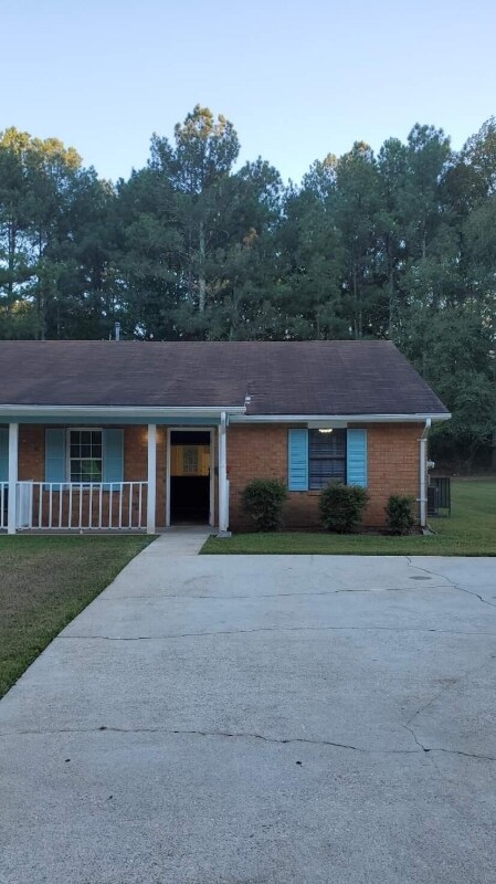 55 Plum Orchard Rd, Covington, GA 30016