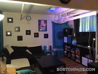 1450 Commonwealth Ave Unit B, Boston, MA 02135