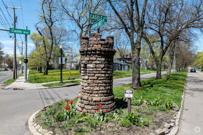 The iconic Castle Ave in Wallhaven.