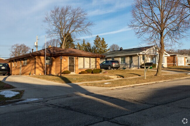 Single family homes line the streets of Gra-Ram.