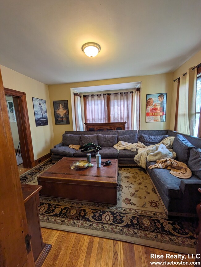 305 Central St, Auburndale, MA 02466