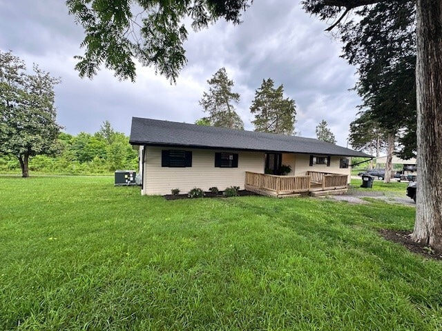 128 Harness Rd, New Tazewell, TN 37825 - photo 2