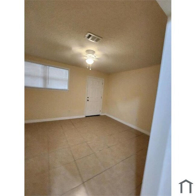 847 Northern St unit C, Macon, GA 31217 - photo 6