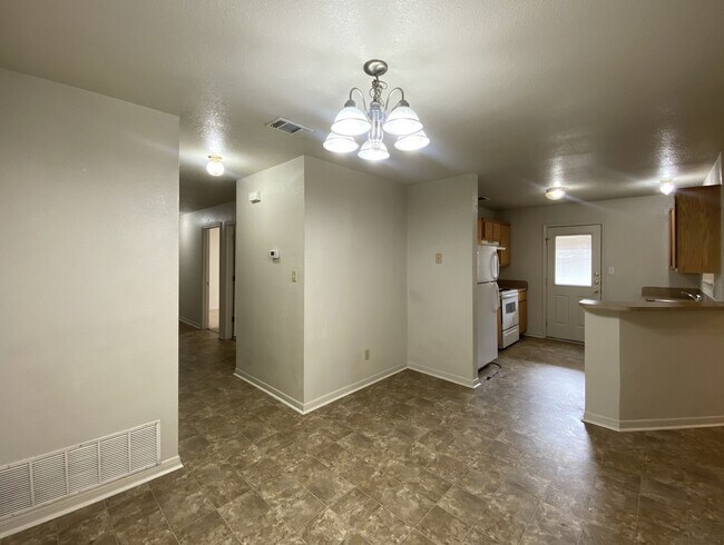 2703 Vernice Loop unit B, Killeen, TX 76549 - photo 7