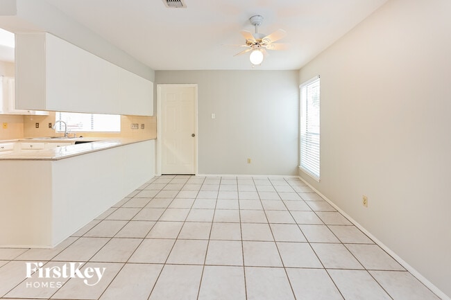 3727 Windy Haven Dr, Kingwood, TX 77339 - photo 5