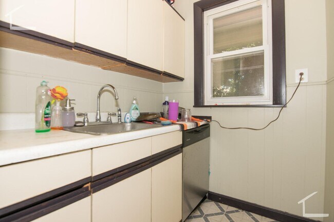 7 Benson St unit 3, Brighton, MA 02135 - photo 5