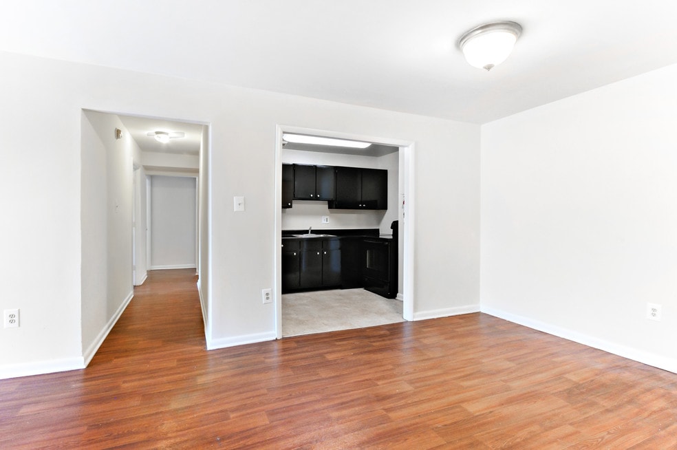 Cedar Heights, Washington, DC 20020 - photo 1