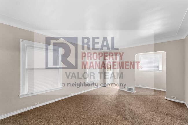 1761 Wayside Rd, Cleveland, OH 44112 - photo 3