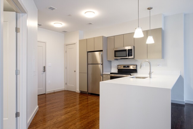 373 Harvard St unit 4, Brookline, MA 02446 - photo 5