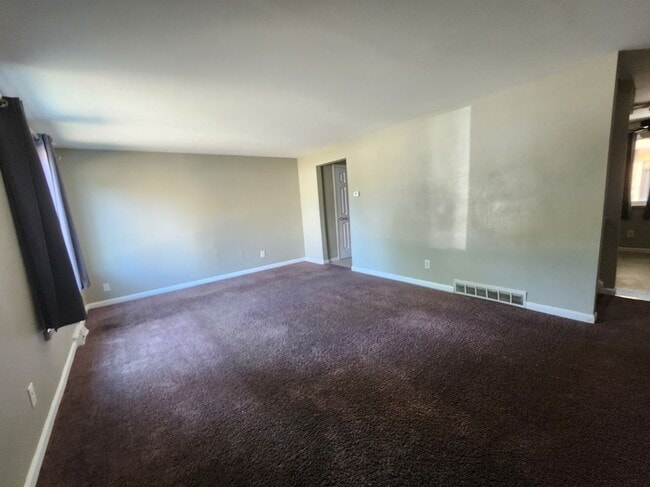 721 Fraser St, Aurora, CO 80011 - photo 2