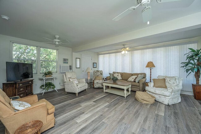 816 E Cooper Ave unit ID1359011P, Folly Beach, SC 29439 - photo 3