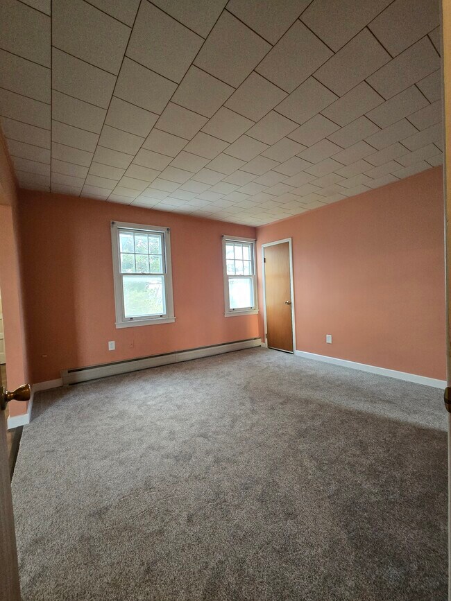 625 Palm St unit 625 Palm St. Apt. 2, Scranton, PA 18505 - photo 7