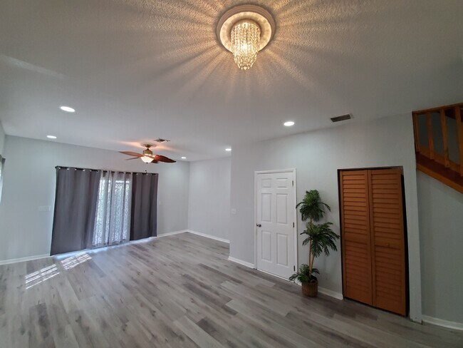 197 NW Eller St, Deerfield Beach, FL 33441 - photo 5