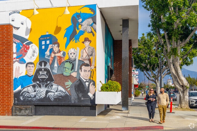 There is plenty of street art to enjoy in the shopping districts of Burbank.