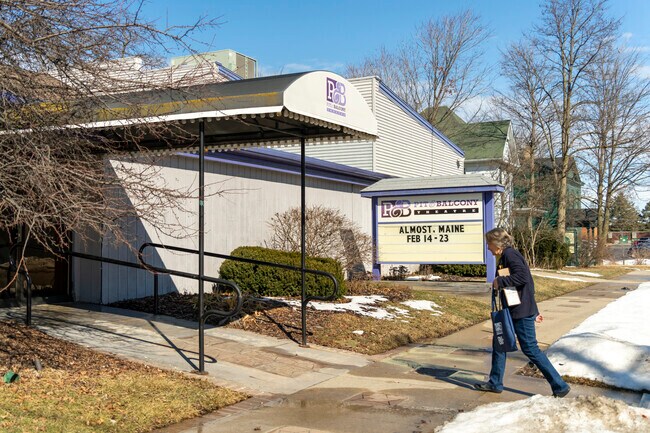 Covenant residents head to Pit and Balcony Theatre for community preformances.