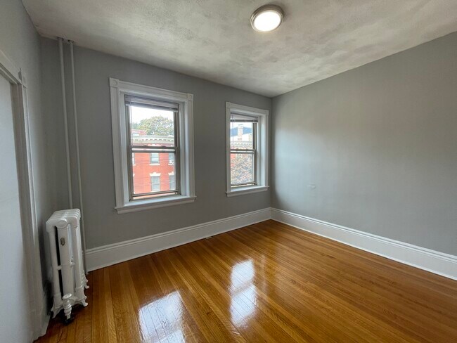 11 Park St unit 6, Brookline, MA 02446 - photo 6