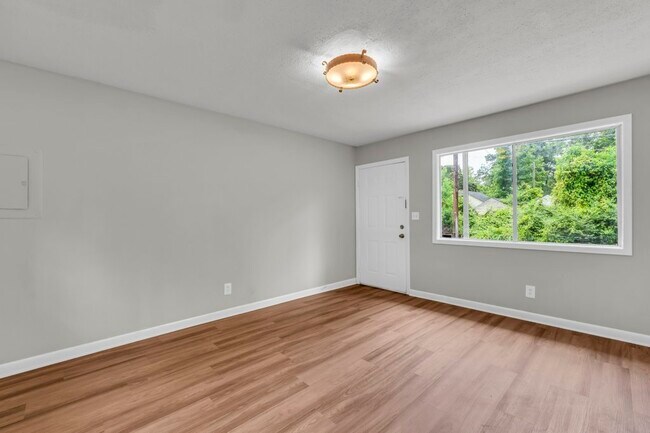 102 S Browder St unit 76, Columbus, MS 39702 - photo 4